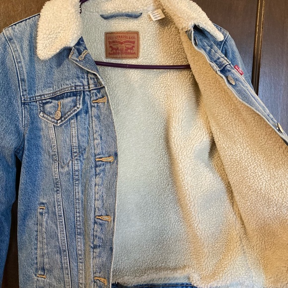 Levi’s Sherpa Lined Denim Jacket - Picture 3 of 7